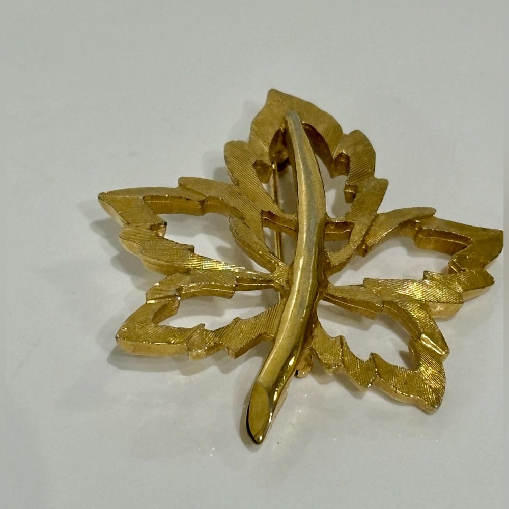 Rare Vintage  Boucher Maple Leaf Goldtone Brooch  Numbered
